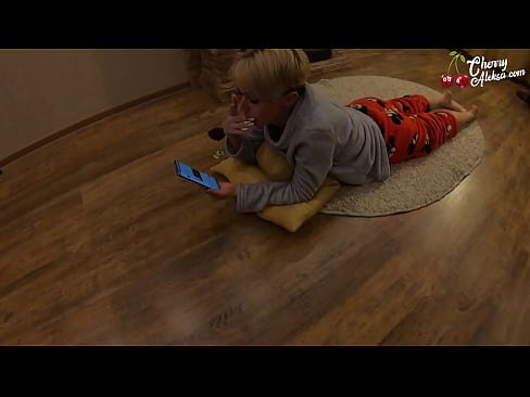 ❤️ Skør blondine suger kæmpe pik og hopper på den - analsex ❌ Fucking video at da.zoomporno.ru