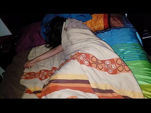 ❤️ Stedbarn skælder sin unge stedmor ud, mens hun sover. ❌ Fucking video at da.zoomporno.ru